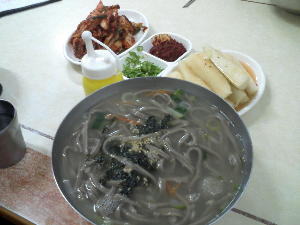 옹심이칼국수 이미지
